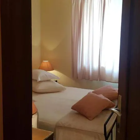 Two Bedroom Apartmán Loborika