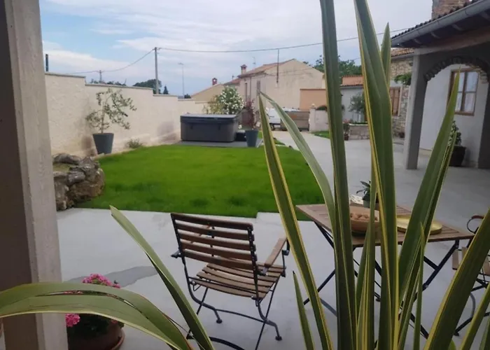 Two Bedroom Appartement *